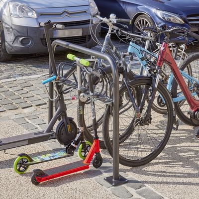 Range 6 trottinettes + 3 vélos MOTTEZ