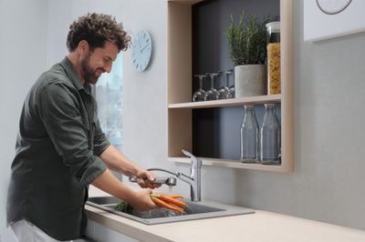 Mitigeur cuisine avec douchette chromé HANSGROHE