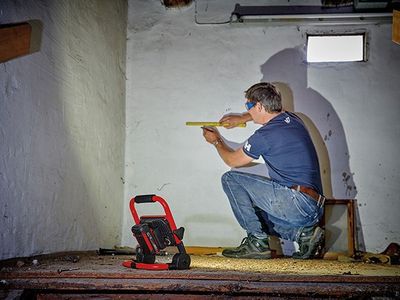 Projecteur de chantier LED PowerXchange 1800 lumens lumière du jour - EINHELL