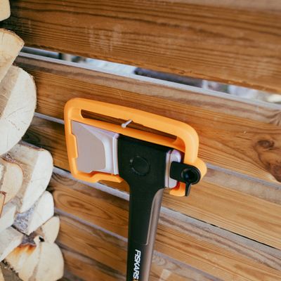 Hache univ lame M FISKARS