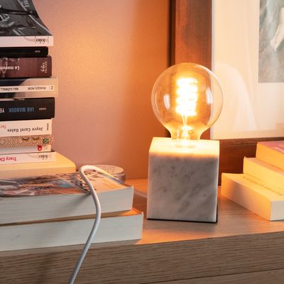 Ampoule Filament LED G95 déco spirale 4 W = 300 Lumens blanc chaud XANLITE