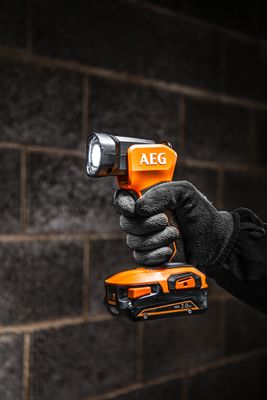 Lampe torche LED 18v à batterie (non fournie) BFL18-0 AEG