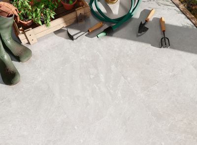 Carrelage de sol extérieur effet pierre grise ROCK VALLEY ép 20 mm 60 x 60 cm paquet de 0,73 m² CERAM INDUSTRIE