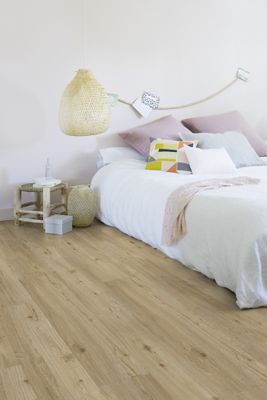 Lame PVC clipsable décor chêne naturel Lord Honey 4,2x212x1239mm 23/31 GERFLOR