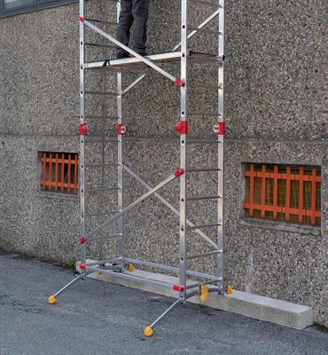 Echafaudage roulant pliable multifonction CombiLot 5 - 2,40 / 4,40 m aluminium - HAILO