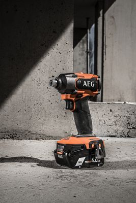 Visseuse à chocs sans fil 18 V BSS18C3B3-0 (Brushless, Solo) - AEG