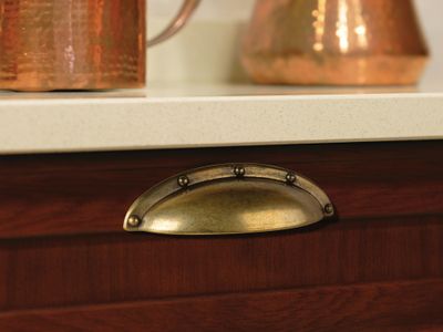 Poignée de meuble coquille laiton entraxe 64 mm par 4 REI