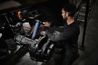 Boulonneuse à chocs Brushless sans fil sans batterie 18V BSS18HTF12BL-0 - AEG