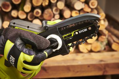 Elagueur à main à batterie 18 V guide 10 cm RY18PSX10A RYOBI