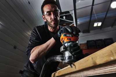 Affleureuse Brushless sans fil sans batterie 18 V BOF18BL3-0 - AEG