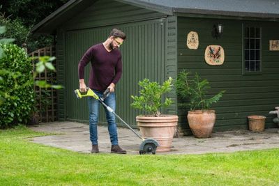 Dresse-bordure à batterie (non incluse)18 V 22 cm RY18EGA-0 - RYOBI