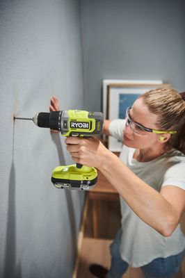 Perceuse-visseuse à percussion 18 V ONE+ avec batterie 4,0 Ah et chargeur RPD18-1C40S - RYOBI