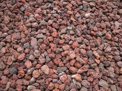 Paillage minéral en pouzzolane rouge 12/20 mm big bag 500 L - RACINE