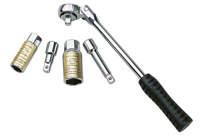 Cliquet douille pour bougie