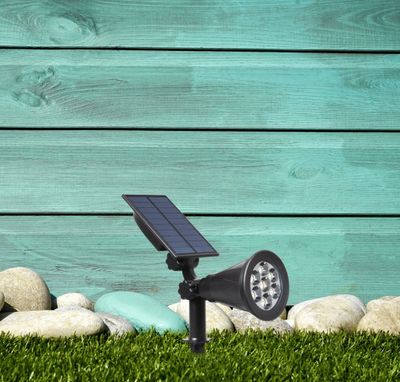 Spot à piquer extérieur solaire LED Spiky noir IP65 400 lumens blanc chaud - ARLUX