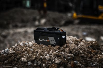 Batterie 18 V 12 Ah HD L1812SHD - AEG