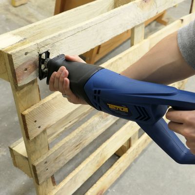 Scie sabre 900W TECNUM