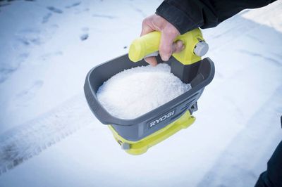 Épandeur à main sans fil et sans batterie 18 V OSS1800 ONE - RYOBI
