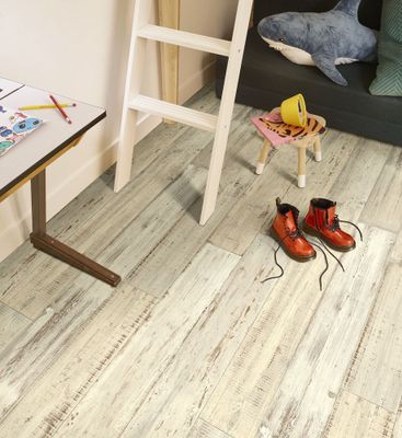 Sol PVC décor bois vieilli feelings driftwood rouleau de 4m vendu au m² BEAUFLOR