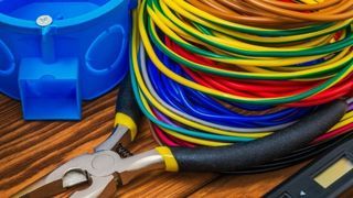 Nomenclature Câble et fil électrique en couronne ou bobine