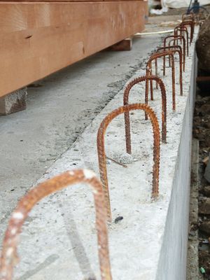 ROND BETON CRENELE ACIER LAMINE A CHAUD VERNI 8 1M CQFD