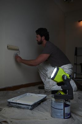 Projecteur de chantier LED 18V ONE+ 1800 lumens - RYOBI