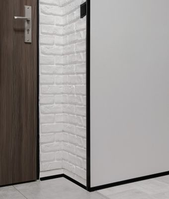 Profilé plat PVC anthracite 30 x 2 mm 2,60 m CQFD