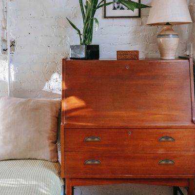 Poignée de meuble coquille vieux laiton entraxe 64 mm REI