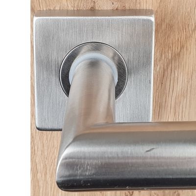 Poignées de porte sur rosaces carrées sans trou Edison inox ALPERTEC