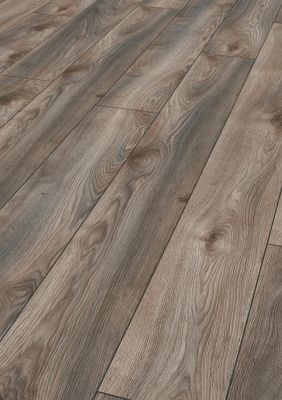 Sol stratifié décor chêne gris MACRO ép 12 mm 18,8 x 184,5 cm AC5 paquet de 1,387 m² KRONOTEX