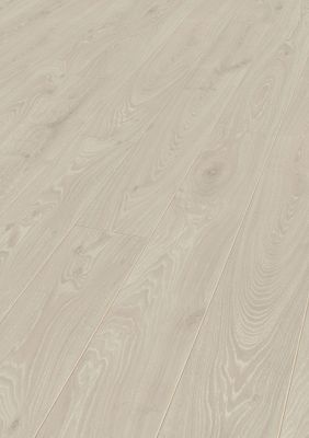 Sol stratifié décor chêne beige AQAMAZONE ép 10 mm 15,7 x 138 cm AC5 compatible pièce humide 1,30 m² /pqt KRONOTEX