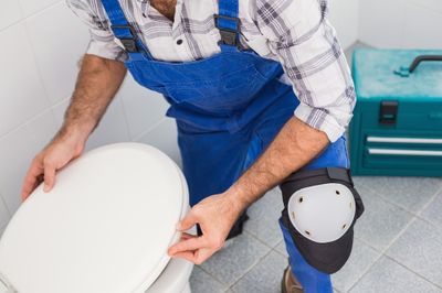 Installation ou remplacement abattant de toilette