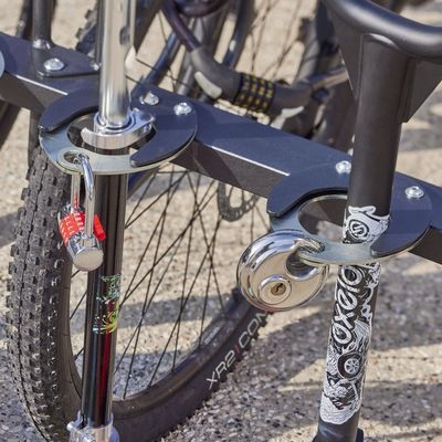 Range 6 trottinettes + 3 vélos MOTTEZ