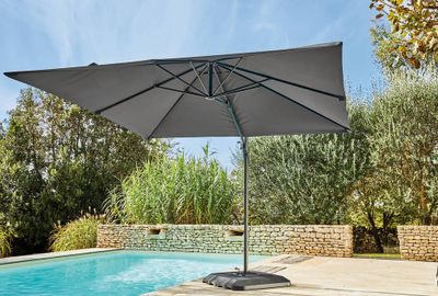 Parasol déporté Uggy diamètre 3 m gris avec pieds à lester PROLOISIRS