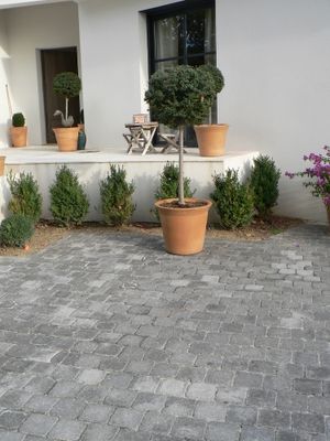 Pavé béton médiéval Anthracite 12 x 12 x 6 cm - FABEMI