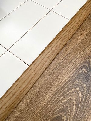 Barre de seuil universelle coloris chêne ROUX 3,7 x 83 cm GERFLOR