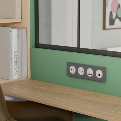Plaque de finition 4 postes Odace 2025 gris basalte - SCHNEIDER ELECTRIC