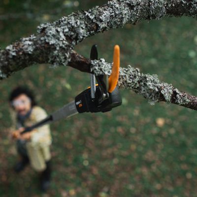 Coupe-branche multifonctions télescopique UPX86 PowerGearTMX FISKARS