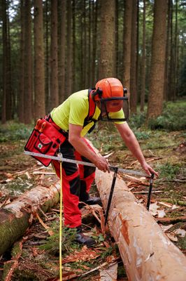 Casque de protection avec visière grillagée et protège oreilles Yukon® OREGON
