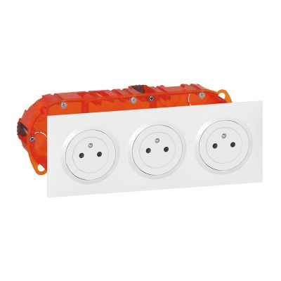 Prise électrique triple affleurante avec terre + plaque + boîte Blanc - Dooxie LEGRAND