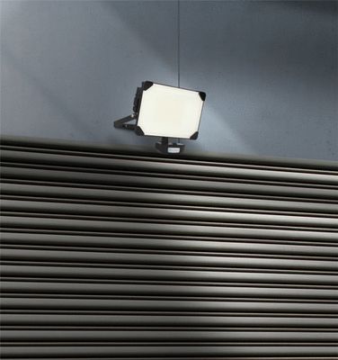 Projecteur extérieur LED détecteur de mouvements Kreon R noir IP65 6750 lumens blanc neutre - ARLUX