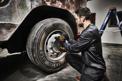 Boulonneuse à chocs Brushless sans fil sans batterie 18V BSS18HTF12BL-0 - AEG