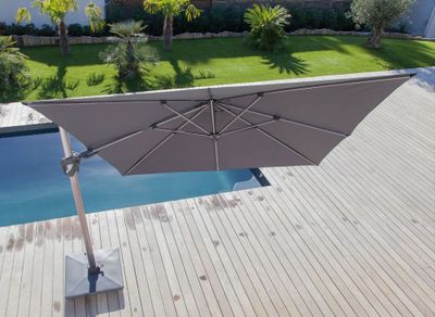 Parasol déporté 3 x 3 m inclinable et orientable gris mât aluminium PROLOISIRS