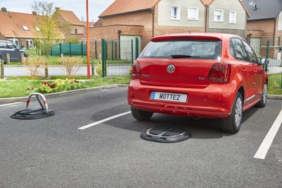 Barrière de parking 3 pieds en caoutchouc recyclé MOTTEZ
