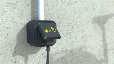 Prise de recharge 2 roues électriques étanche IP55 en saillie 2 P+T 16A Anthracite - Plexo LEGRAND<br>
