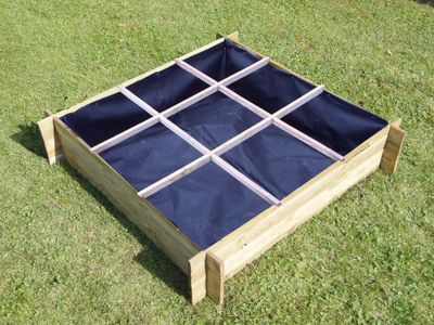 Carré potager avec géotextile en pin autoclavé JARDIN SAUVAGE