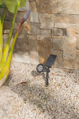 Spot à piquer extérieur solaire LED Spiky noir IP65 400 lumens blanc chaud - ARLUX