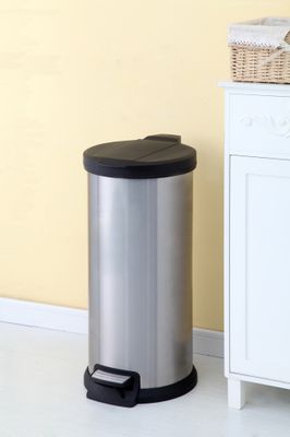 Poubelle à pédale 30 l inox satiné