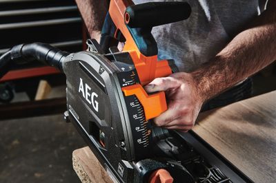 Scie plongeante Brushless 18 V sans batterie BKS18PBL-0 - AEG