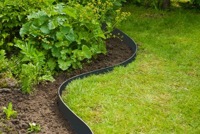 Bordure de jardin flexible PE recyclé noir H.7,5 cm x 10 m OUTSIDE LIVING